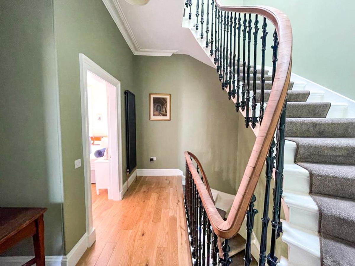 Remarkable 5Br Townhouse With Garden, Sleeps 12 Edinburgh Exterior photo