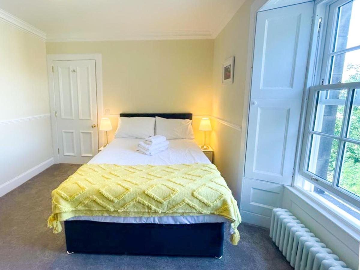 Remarkable 5Br Townhouse With Garden, Sleeps 12 Edinburgh Exterior photo