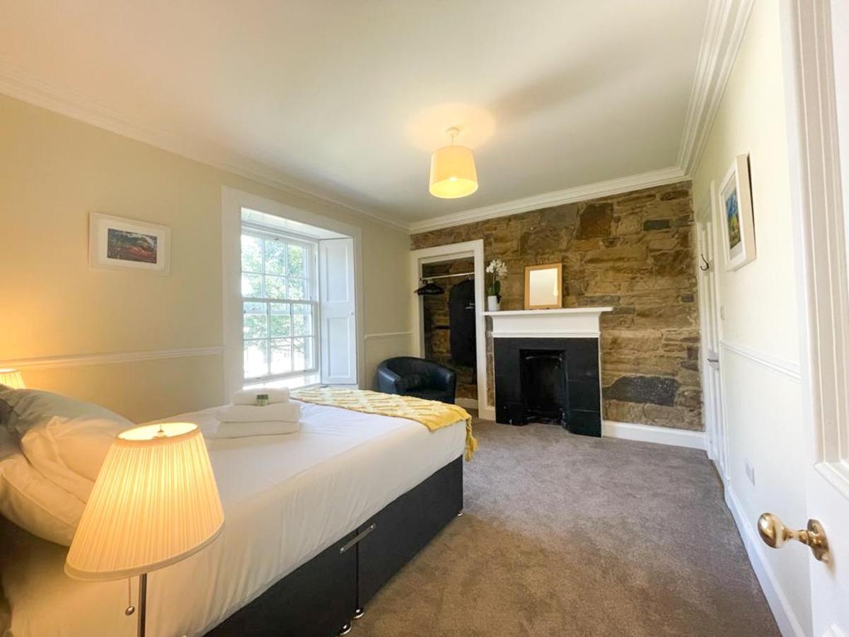Remarkable 5Br Townhouse With Garden, Sleeps 12 Edinburgh Exterior photo