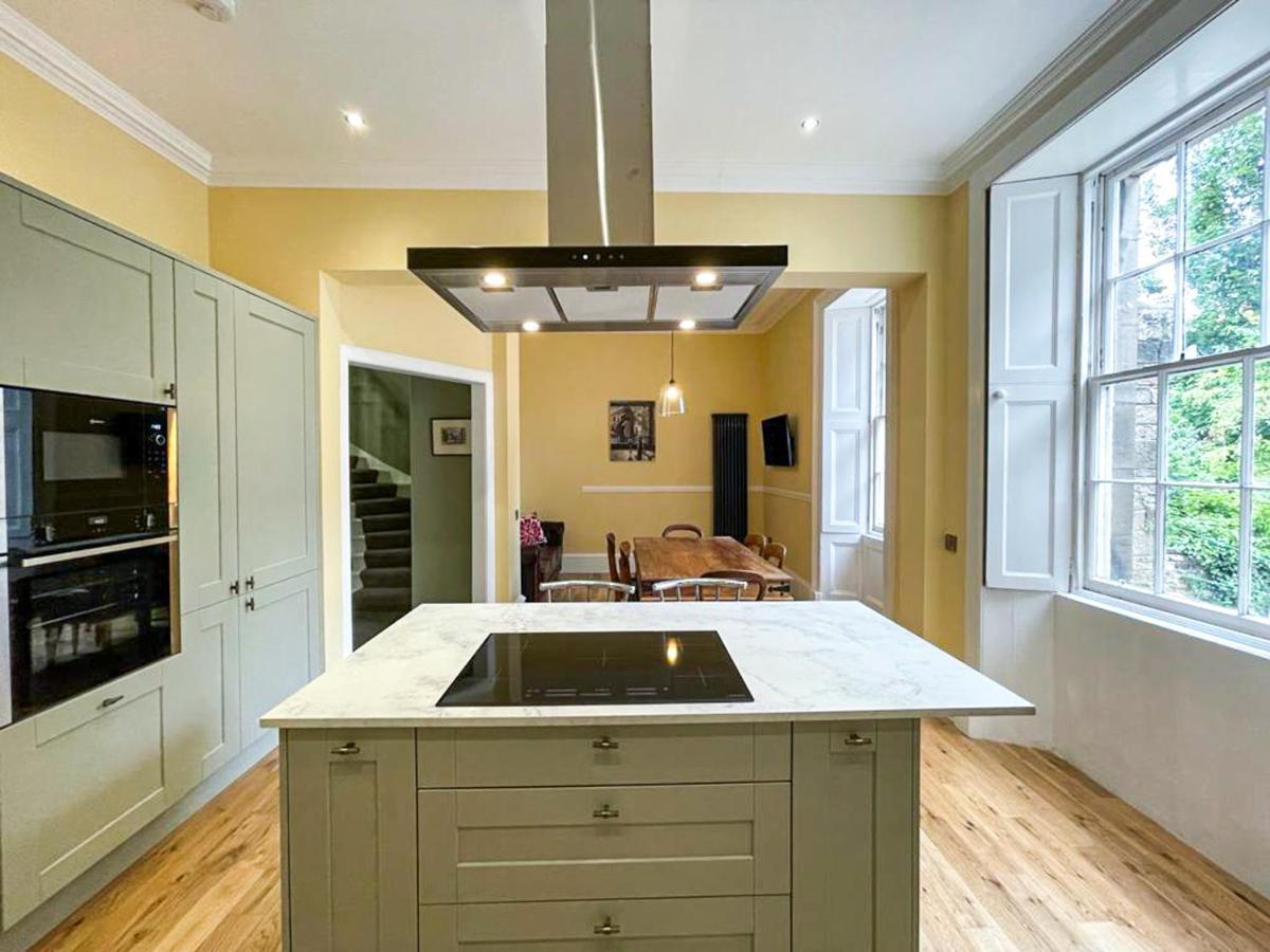 Remarkable 5Br Townhouse With Garden, Sleeps 12 Edinburgh Exterior photo