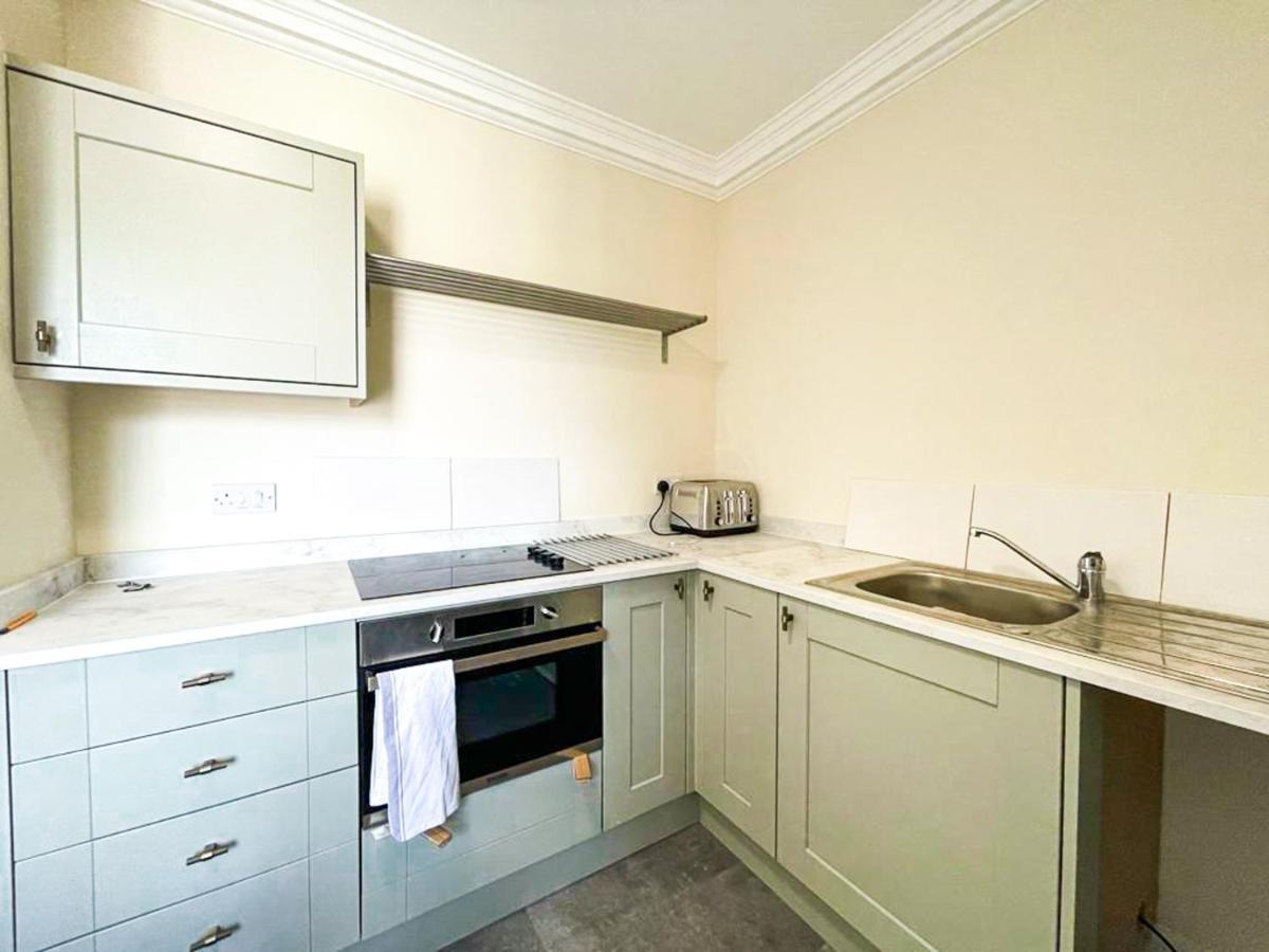 Remarkable 5Br Townhouse With Garden, Sleeps 12 Edinburgh Exterior photo